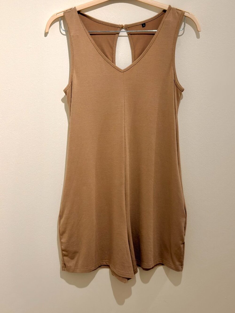Minimalist Tan Keyhole Back Romper with Pockets - S